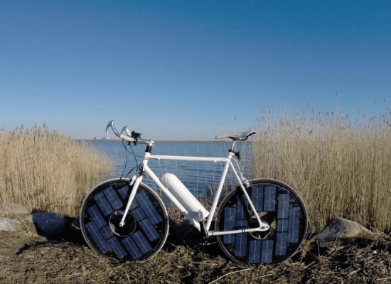 Xe đạp điện sạc bằng năng lượng mặt trời