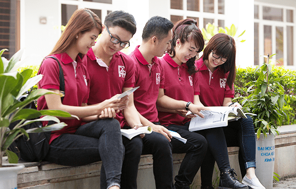 Sinh viên ngành Môi trường Đại học Duy Tân